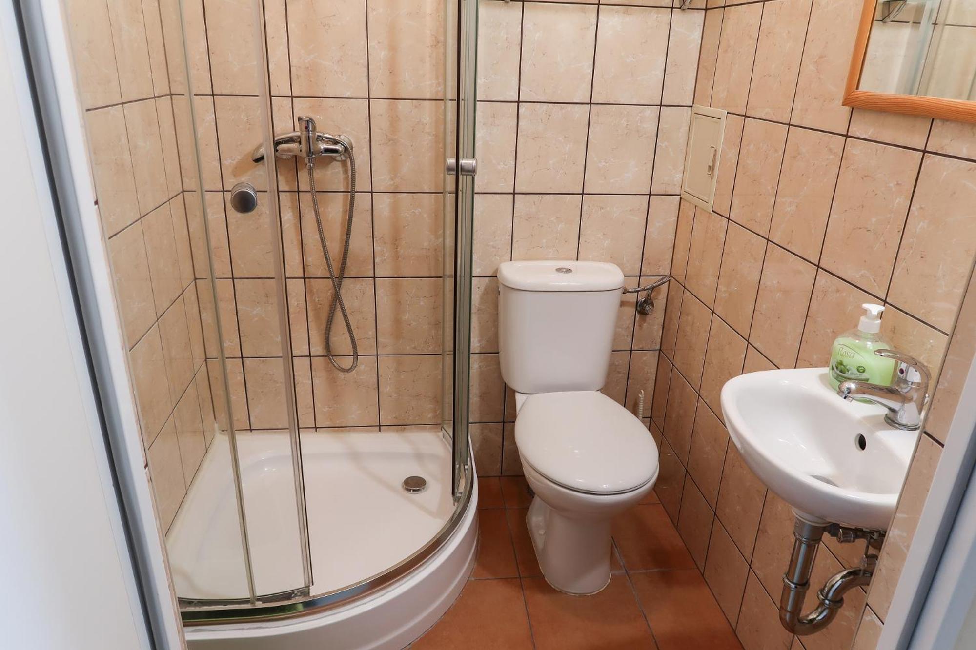 Dom Studencki Raj Vandrarhem Wrocław Exteriör bild
